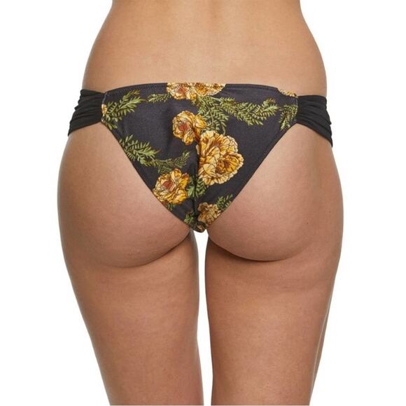 💗 3/$10 💗 NEW Revolve Some Days Lovin' River Run Floral Bikini Bottoms XS - Picture 3 of 10